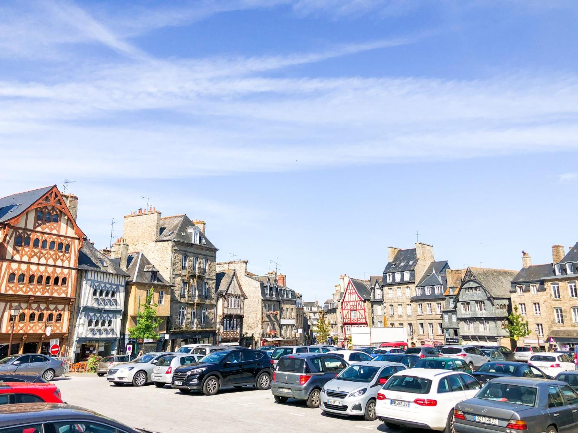 New: Agreable & Lumineux *Gare* Lejlighed Guingamp Eksteriør billede