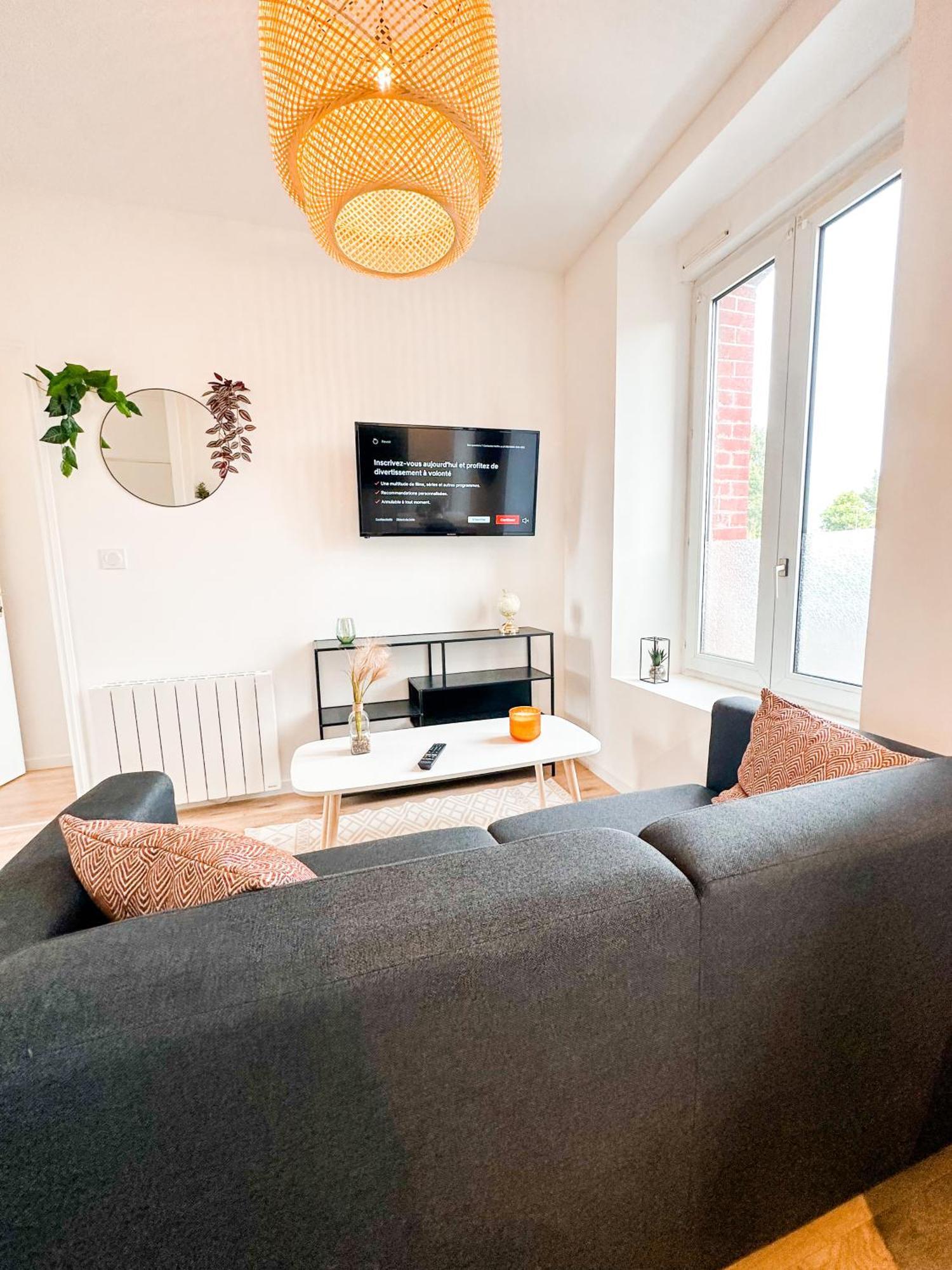 New: Agreable & Lumineux *Gare* Lejlighed Guingamp Eksteriør billede